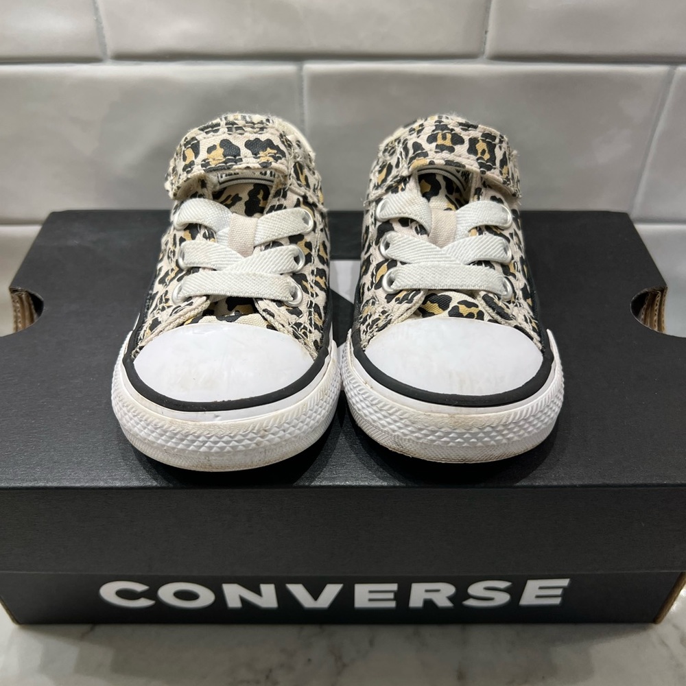 Converse Chuck Taylor Leopard Spot Low Top Sneaker